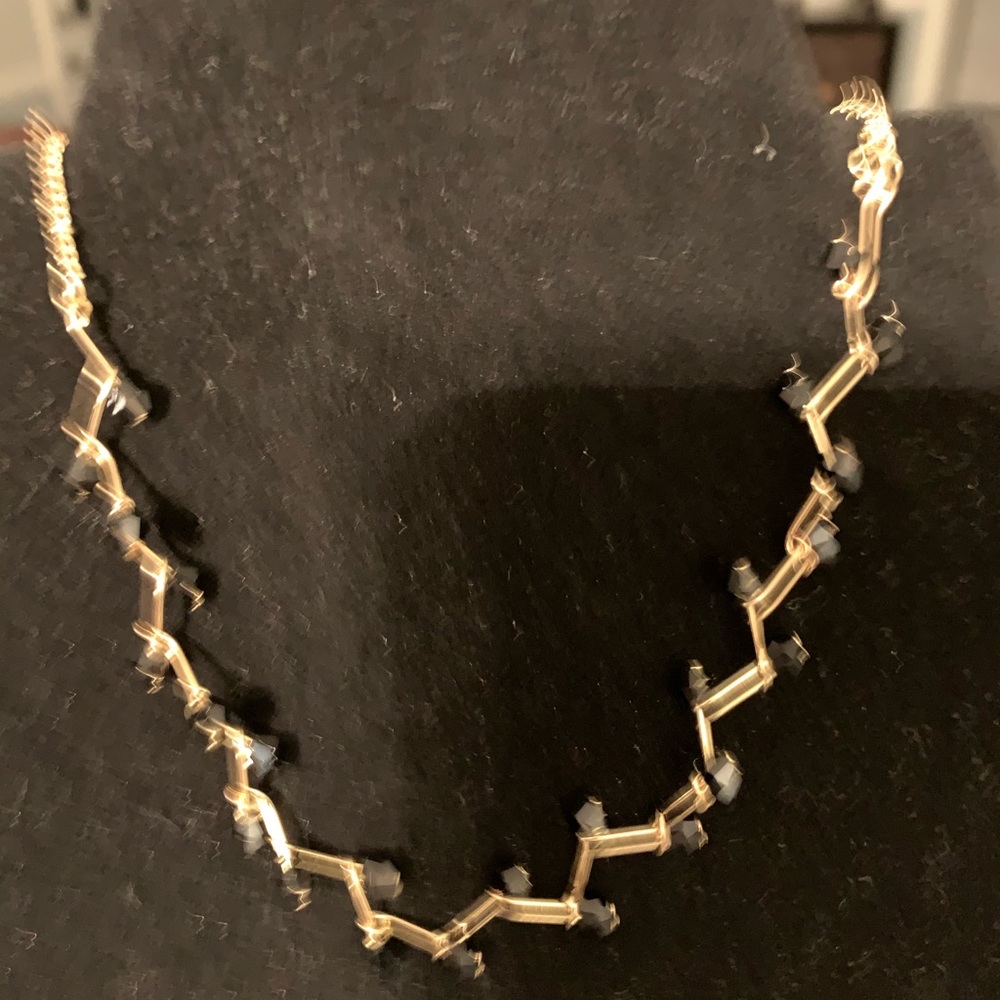 NWT short strand necklace